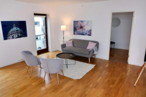 Scandi-Hygge 2 bedroom apartment in charming Christianshavn, Copenhagen